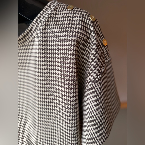 Lauren Ralph Lauren Houndstooth Double Knit Jacquard Top in Brownies - Picture 6 of 15